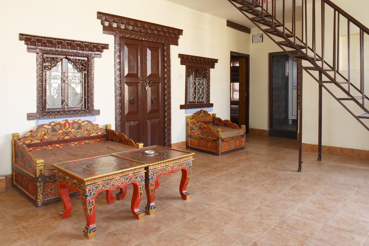 Hostel Milarepa Kathmandu Esterno foto