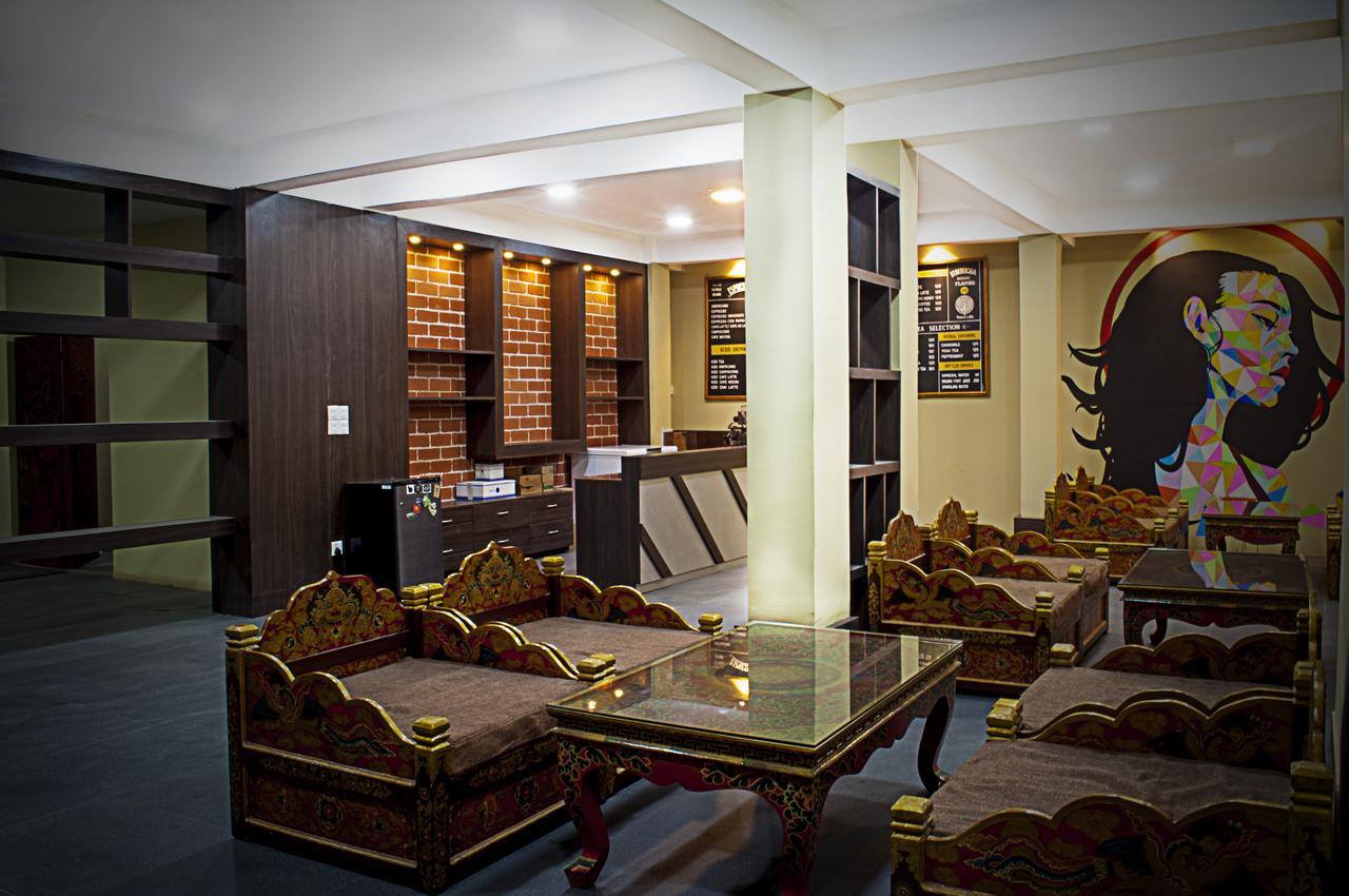 Hostel Milarepa Kathmandu Esterno foto