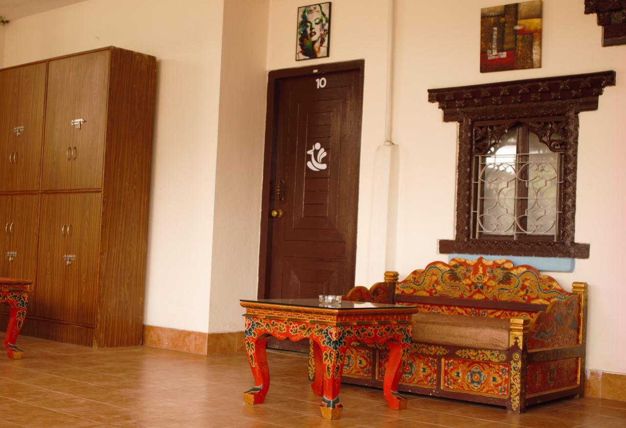 Hostel Milarepa Kathmandu Esterno foto