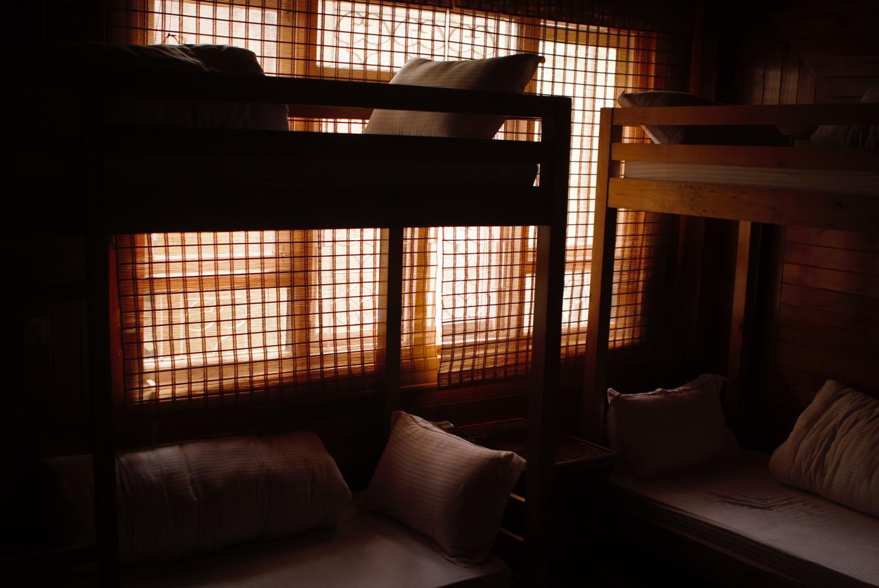 Hostel Milarepa Kathmandu Esterno foto