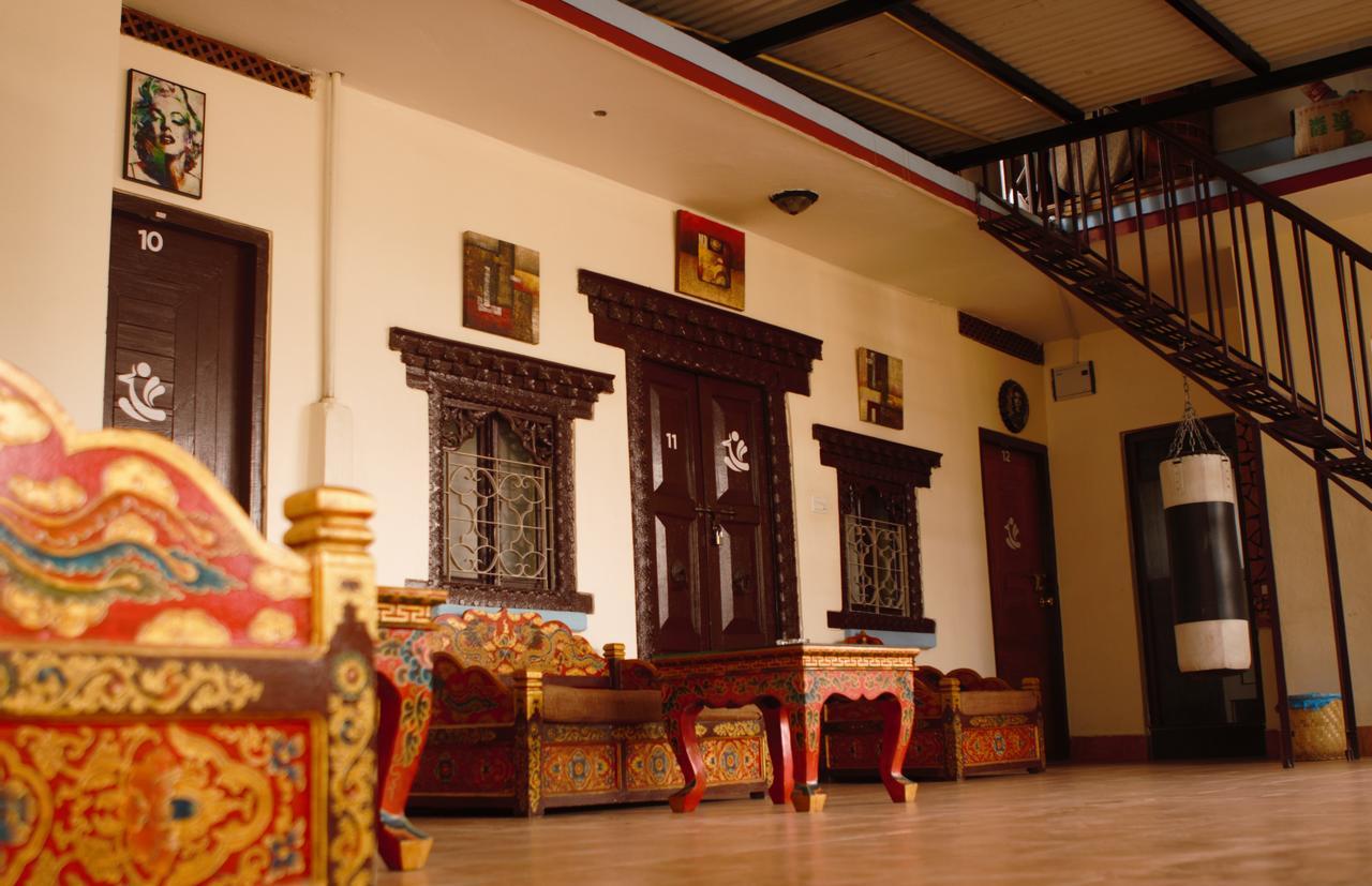 Hostel Milarepa Kathmandu Esterno foto