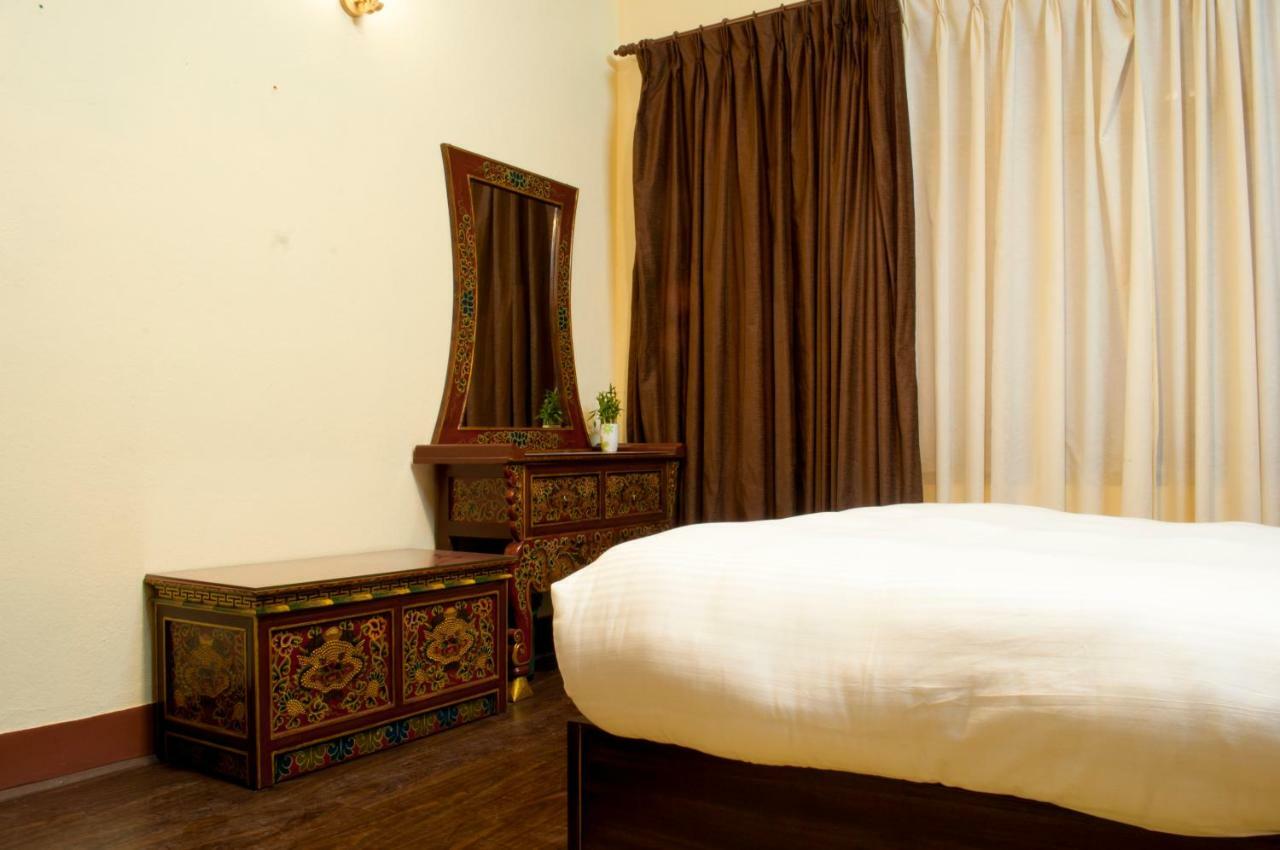 Hostel Milarepa Kathmandu Esterno foto
