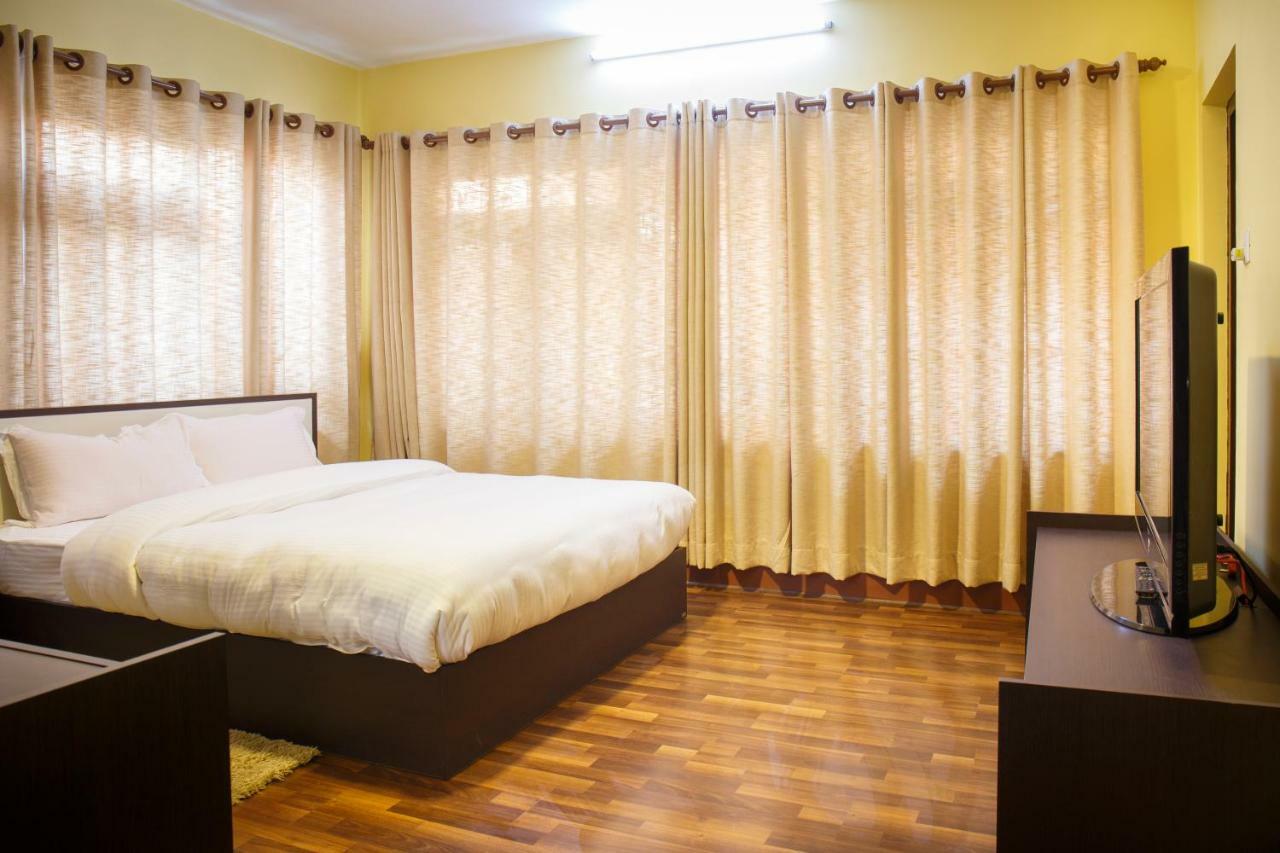Hostel Milarepa Kathmandu Esterno foto